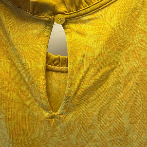 Loft Women’s Blouse with ruffled border at neck and arms; button detail M - Picture 8 of 10